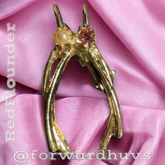 Bundle Sale 3 for $15 | Vintage Wishbone Shaped | Gold Tone Brooch - Picture 1 of 9